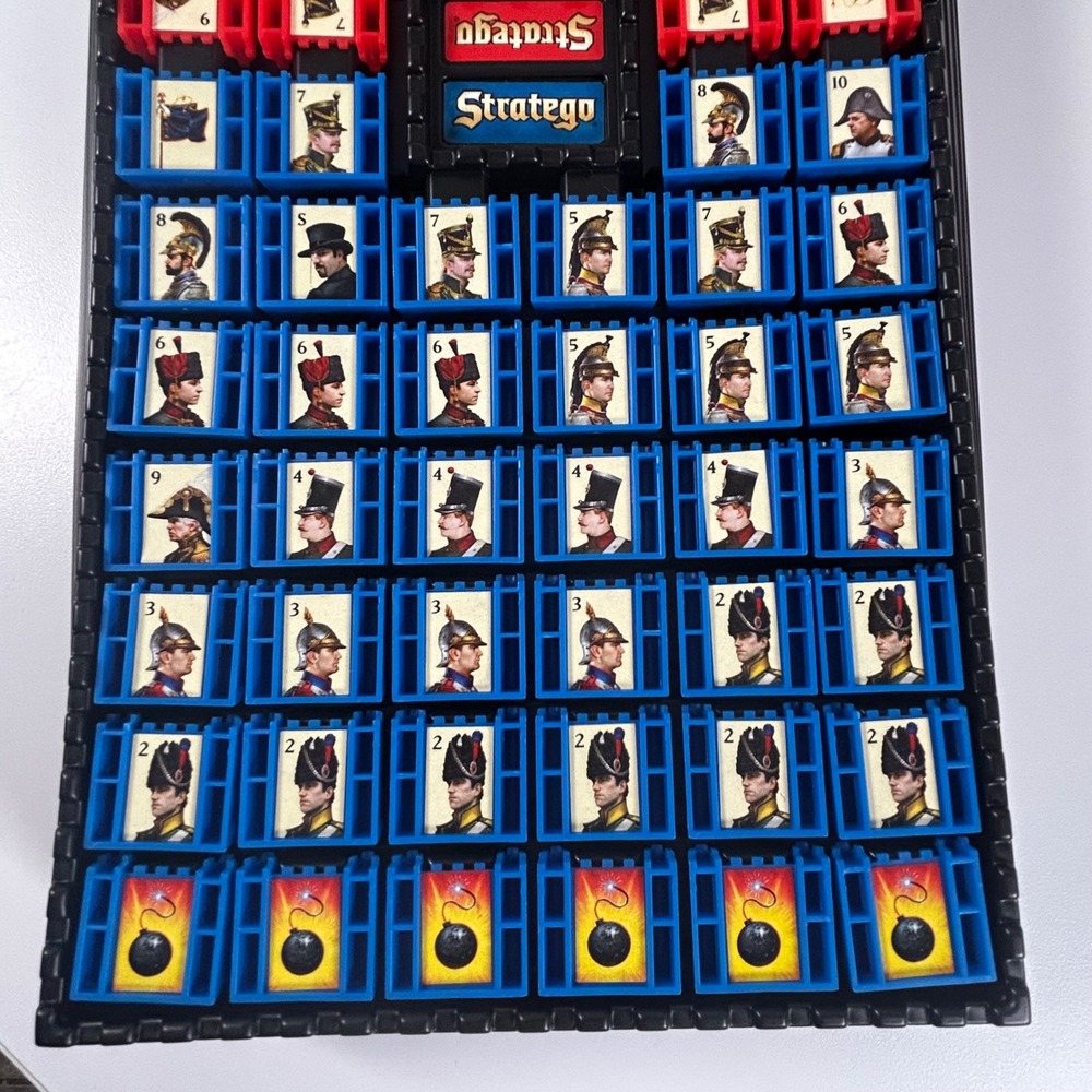 Milton Bradley Stratego Board Game 1996 Red Blue Strategy Classic EUC